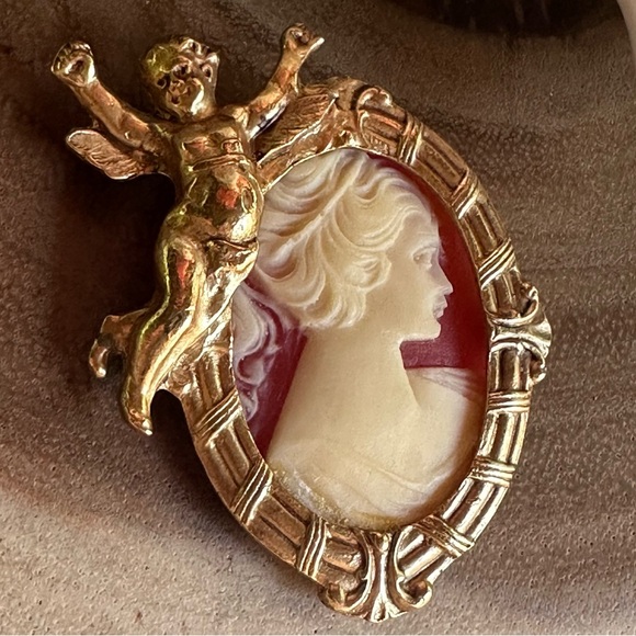 Vintage Jewelry - Vintage Estate Signed Raffine Victorian Carved Cameo Brooch Pin Gold With Angel
